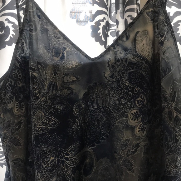 PRELOVED pair of sexy nighties - Picture 3 of 8